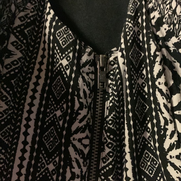 3/$20American Eagle Halter Style Dress 2013 Size 10 - Picture 3 of 4